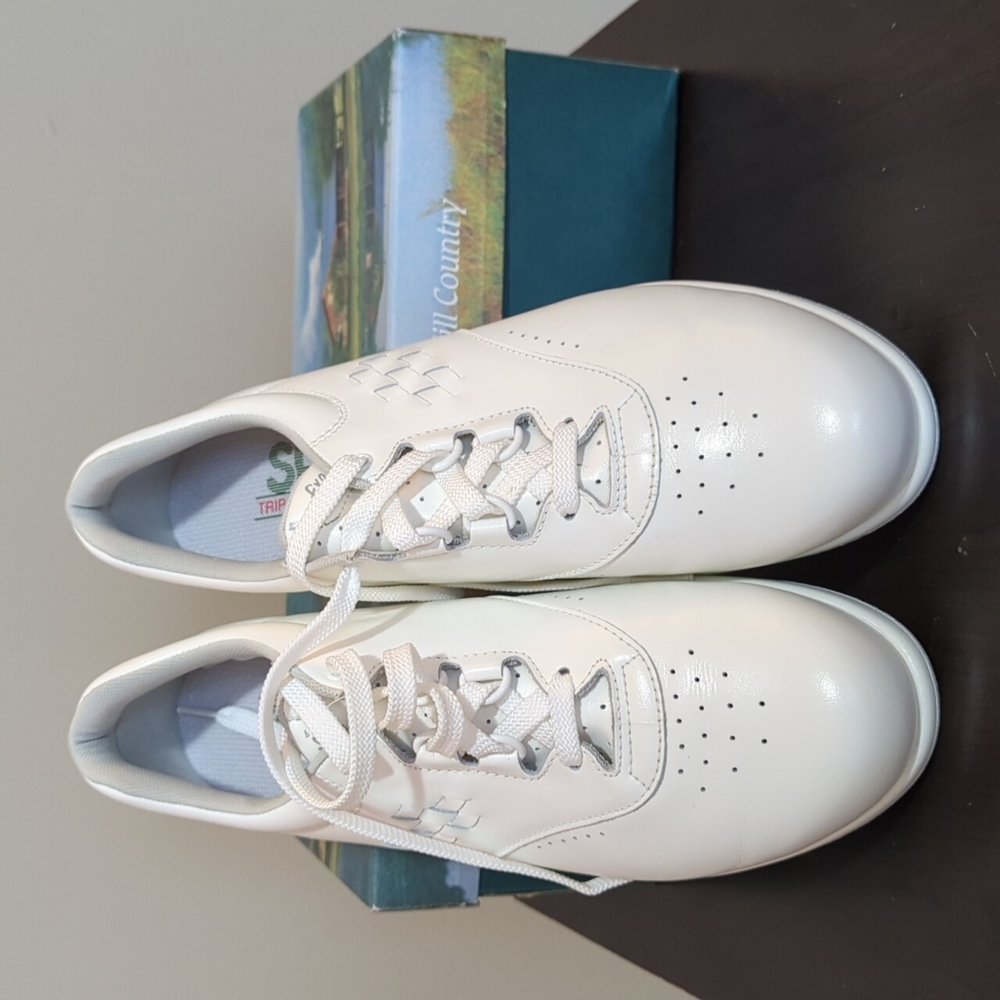 SAS FreeTime New White Walking Shoes